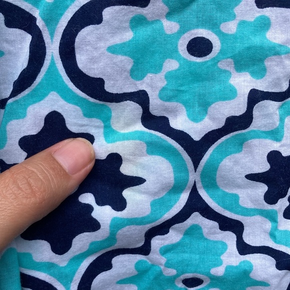 Simply Southern Collection blu/whte/pink top stain in picture bleaching sz. L - Picture 4 of 8